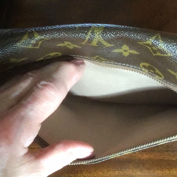 Louis Vuitton Brown Monogram Clutch - Vintage - Picture 7 of 16